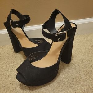 7 1/2 Mossimo Supply Co Black heels